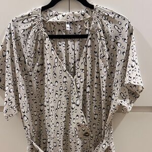 HEMA Elegant Animal Print V-Neck dress